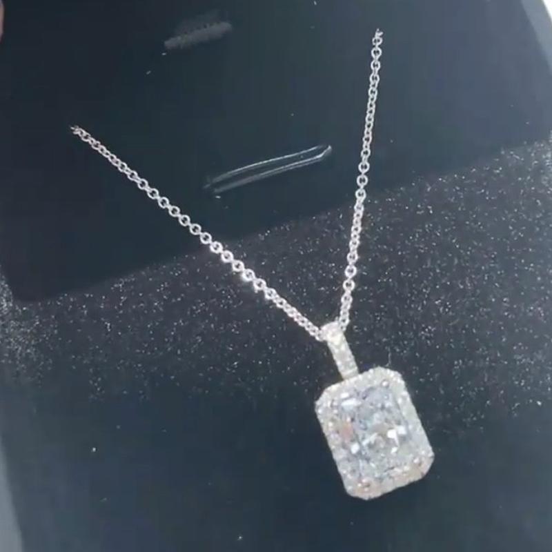 Huitan Luxury Fashion Square Cubic Zirconia Pendant Necklace for Women Wedding Accessories Simple Stylish Design Trendy Jewelry