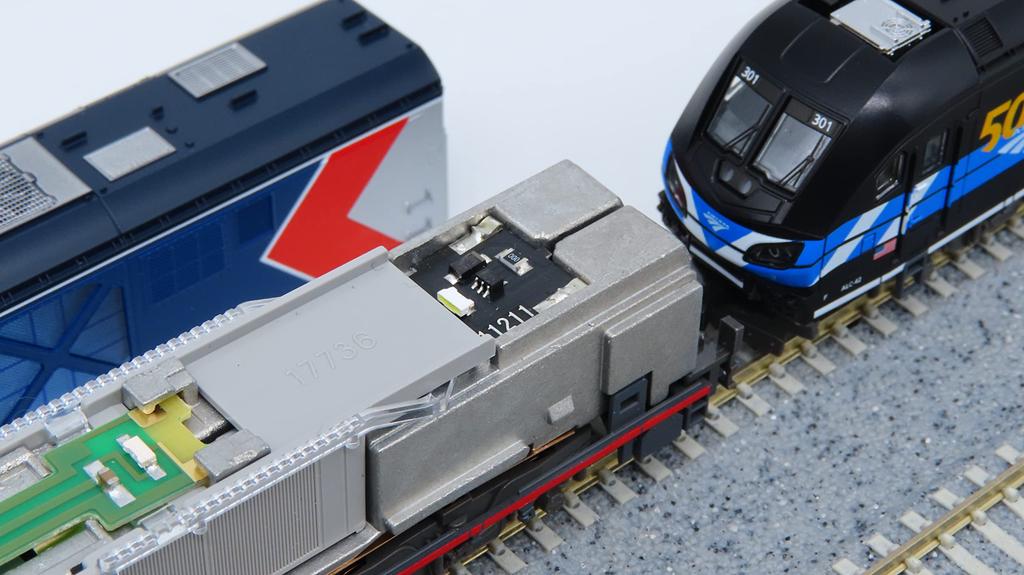 KATO N Gauge Amtrak Super Liner Set Railway Model Vehicle Set ALC-42 & 4-Car 10-1788