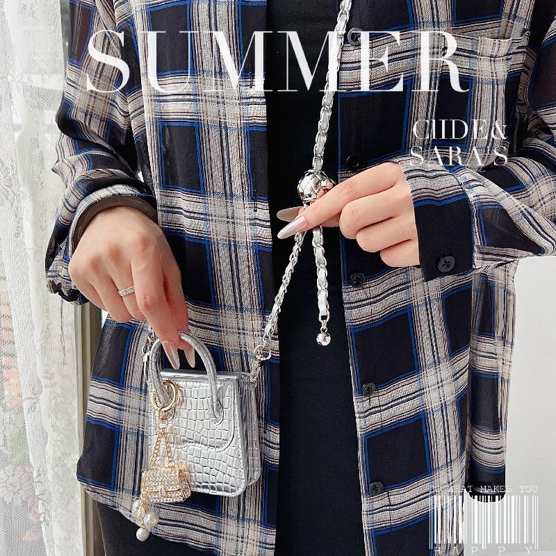 Чехол-кроссбоди с подвеской для Samsung Z Flip7 с текстурой аллигатора, противоударный