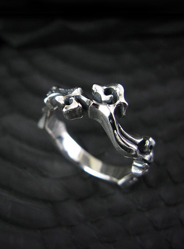 Серебряное кольцо Sterlingworth Halo