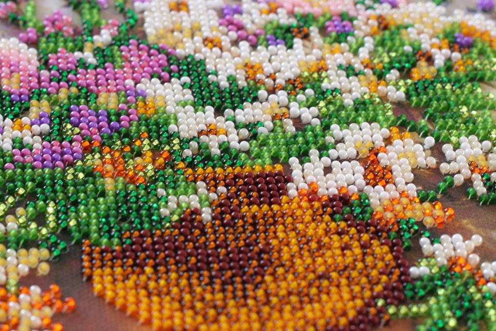 Набор-миди для вышивки бисером на натуральном художественном холсте Абрис Арт Цветы