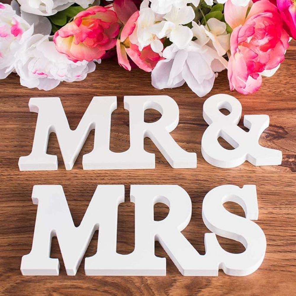 Mr & Mrs Sign for Wedding Table, White Wooden Mr and Mrs Signs for Sweetheart Table Photo Props Wedding Decorations for Anniversary Home Wall