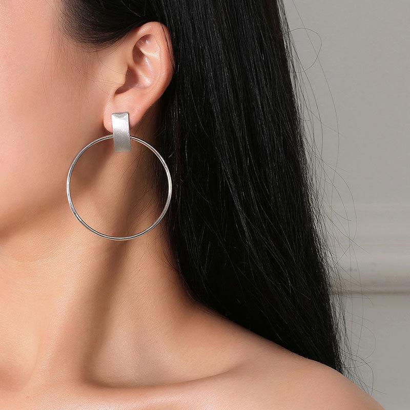 European & American Minimalist Round Earrings: Japanese & Korean Inspired Fashionable Circle Design