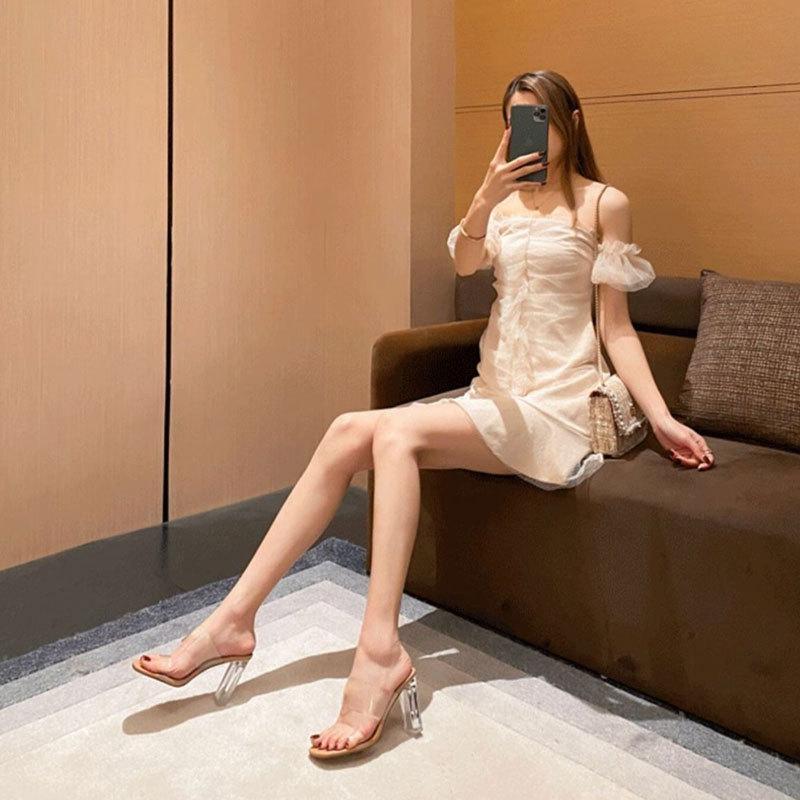 Прозрачные туфли на высоком толстом каблуке в сказочном стиле с квадратным носком, 2025 новая летняя обувь, шлепанцы на одной перемычке, женские модели