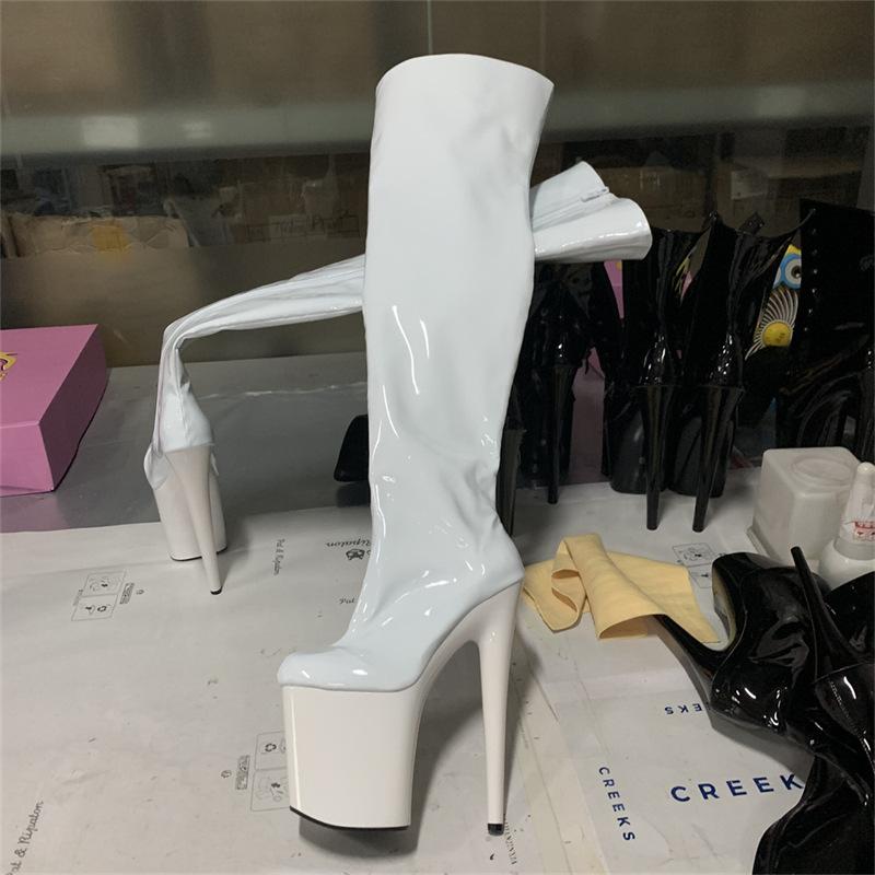 2025 осень новые прямые продажи высокие модные универсальные ботинки на тонком каблуке с круглым носком черные однотонные модные ботинки