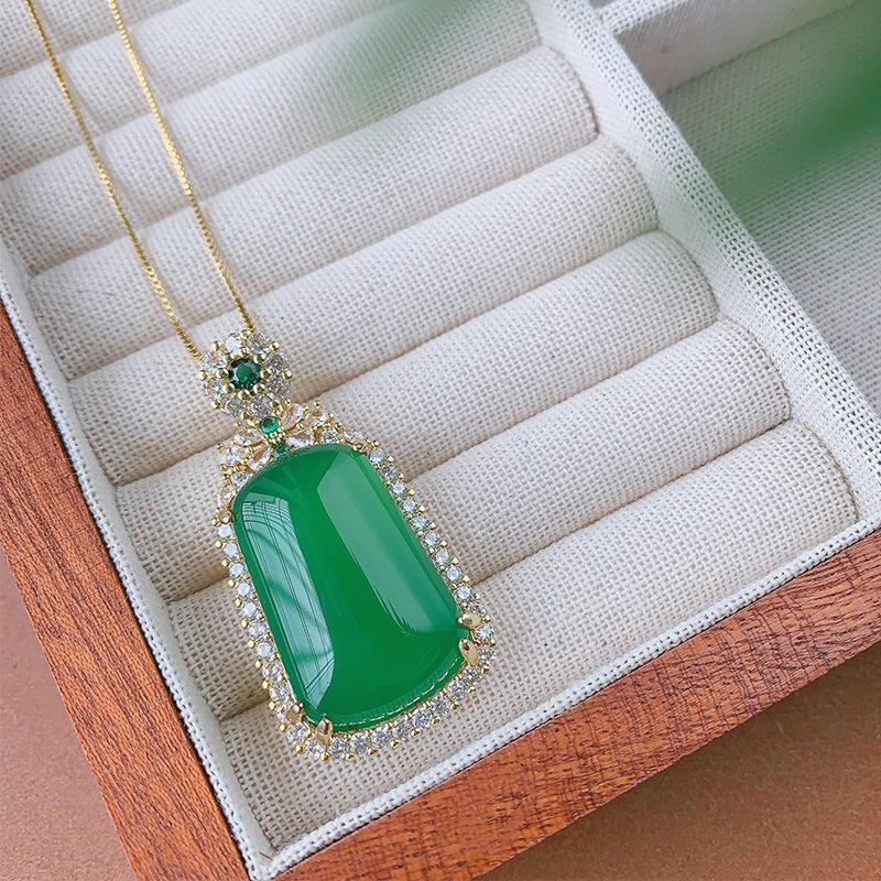 Осень и зима новый ретро натуральный халцедон независимо от бренда тыква поднимающееся ожерелье женщины пожилые