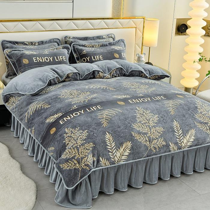Light luxury high-end thickened milk fleece four-piece set, winter warm quilt cover, double-sided coral fleece anti-static three-piece set