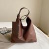 Stylish Vintage Large Capacity Tote Bag For Women With Chic Design And Versatile Use