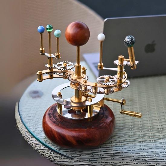 25.4 Cm Brass Orrery a Luxury Art Piece for Book Shelves, Functional Model of Solar System