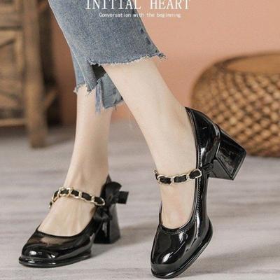 Туфли женские Мэри Джейн Босоножки с бантом на толстом каблуке с цепочкой Туфли-лодочки на французском высоком каблуке Женская кожаная обувь Весна-Лето Вечеринка Свадьба