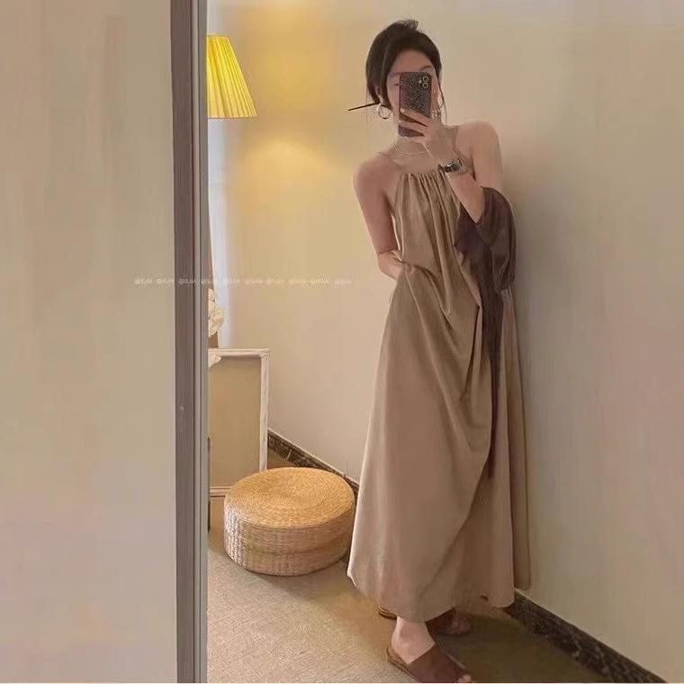 Французское нежное платье А-силуэта на тонких бретелях с завязками и карманами - Коллекция Лето 2024