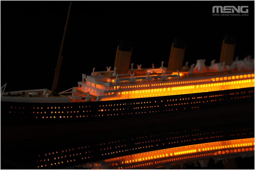 Meng Model Titanic Luxury Cruise Ship Plastic Model MPS008 Molded Color 1/700 Pre-Colored