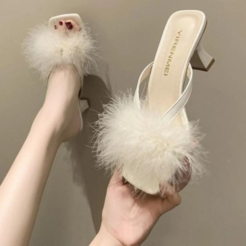 Модные уличные женские шлепанцы на каблуке и женские сандалии Высококачественные дизайнерские роскошные шлепанцы Шикарные элегантные маленькие размеры Тренд 2025 обувь