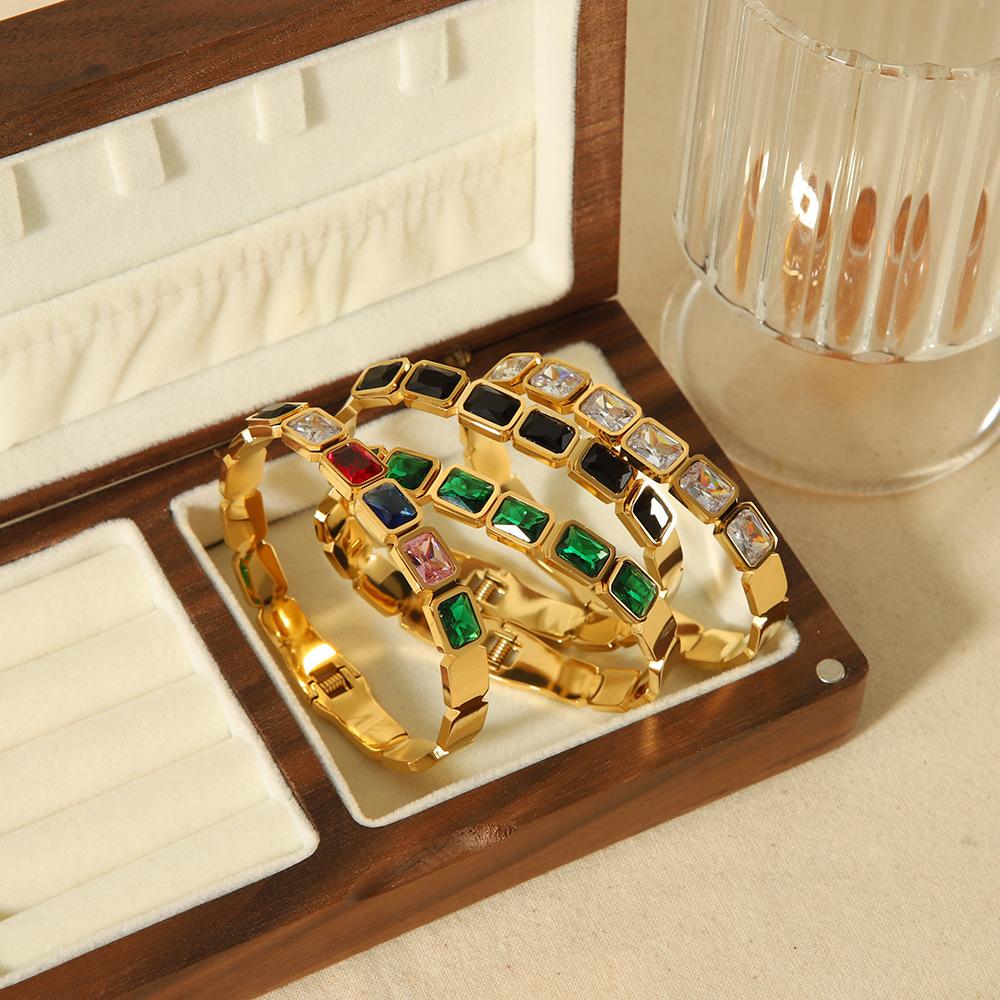 Bohemian Exquisite Gem Decorative Bracelets Suitable For Women To Wear And Dress For Summer Travel