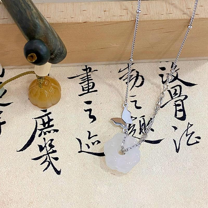 Hetian Jade White Jade Flower Butterfly Necklace Elegant Collarbone Chain New Gift for Best Friend