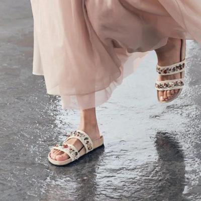 Женская обувь больших размеров, шлепанцы с открытым носком, уличные повседневные шлепанцы, женские шлепанцы с бусинами на шнурке, круглый носок, плоская подошва с сандалиями