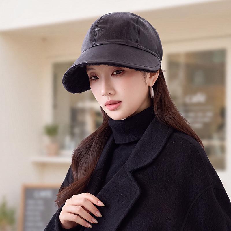 Retro PU leather hat women's autumn and winter wide brim show face small cap simple velvet adjustable equestrian hat