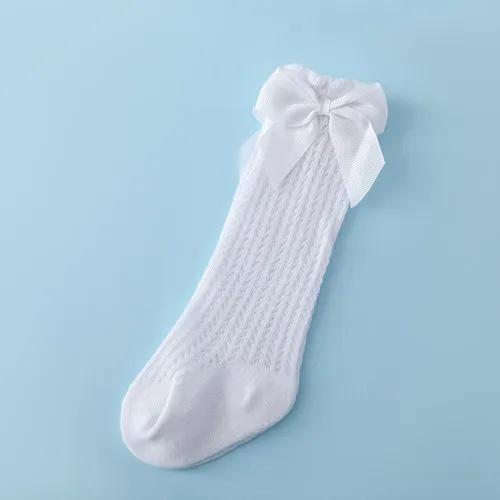 Летние носки для маленьких девочек от 0 до 24 месяцев, мягкие хлопковые эластичные однотонные сетчатые носки для новорожденных с большими бантами, длинные носки до колена для маленьких девочек