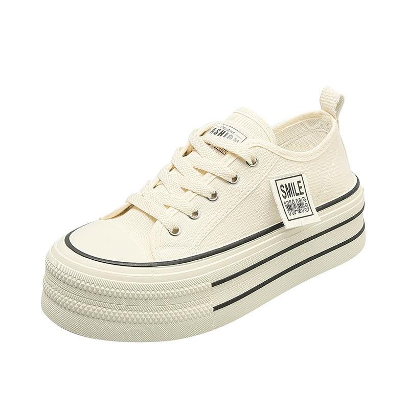 Женские парусиновые туфли на платформе 2025 года, летняя новая корейская версия, повседневная спортивная обувь, круглая обувь на шнуровке, универсальные маленькие белые туфли