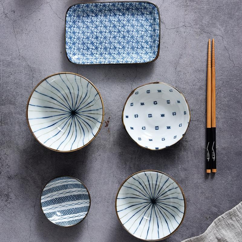 Наборы столовой посуды из сине-белого фарфора в японском стиле на одну персону для ужина включают миски, тарелку, палочки для еды, набор блюд, керамический подарочный набор из 6 предметов
