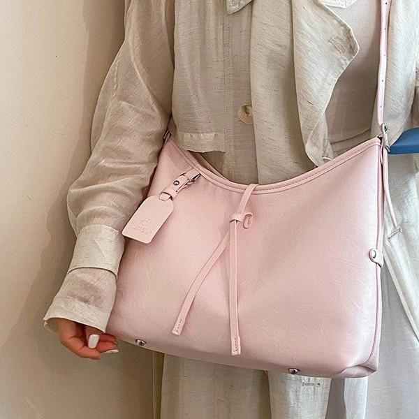 New Retro Bag Female Tote Bag Large Capacity Spring And Summer Can Be Messenger Casual High Sense Work Commuter Bag
