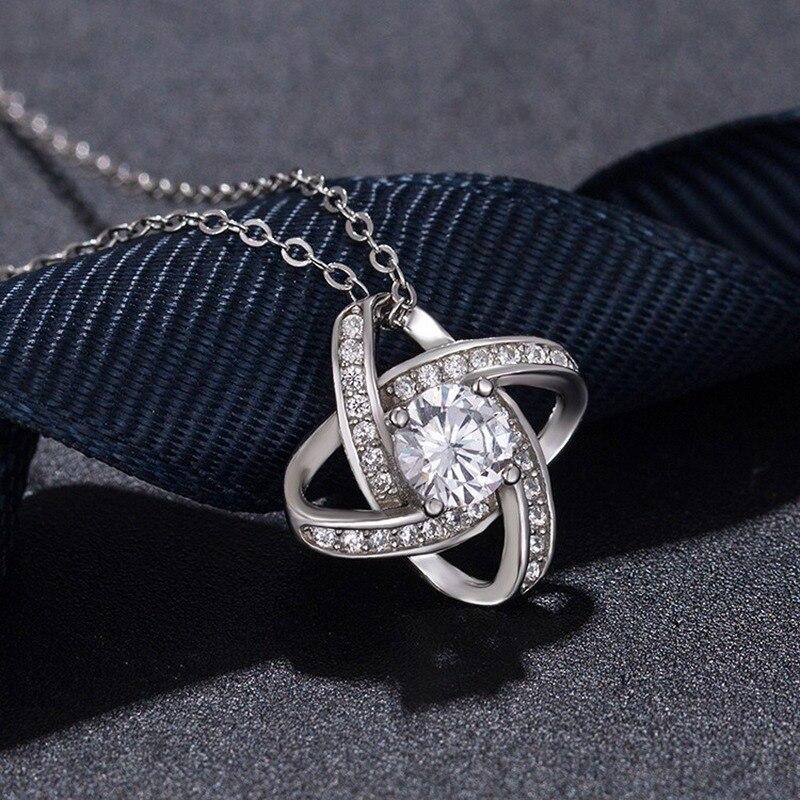 New Fashion Whirlwind Four-leaf Clover Necklace European and American Style S925 Silver Clavicle Chain Cubic Zirconia Jewelry