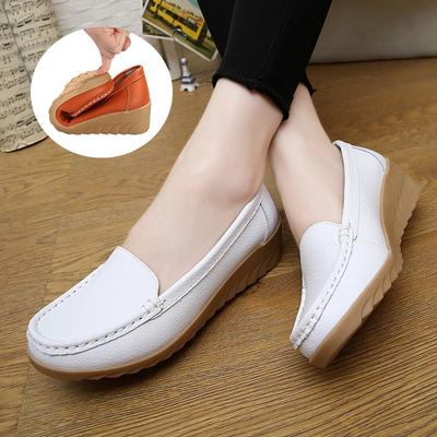 Весенне-осенние туфли медсестры на танкетке из коровьей кожи, повседневные туфли для мамы, кожаные туфли, плоские туфли-лодочки, женская обувь