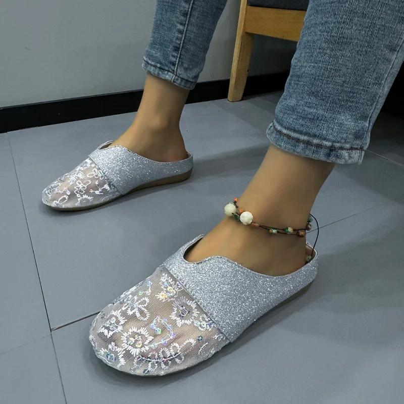 Мода 2025 Мода Женская обувь Закрытый носок Женские тапочки Новая вышивка Уличные Бестселлер Повседневные Удобные Плоские тапочки Zapatos