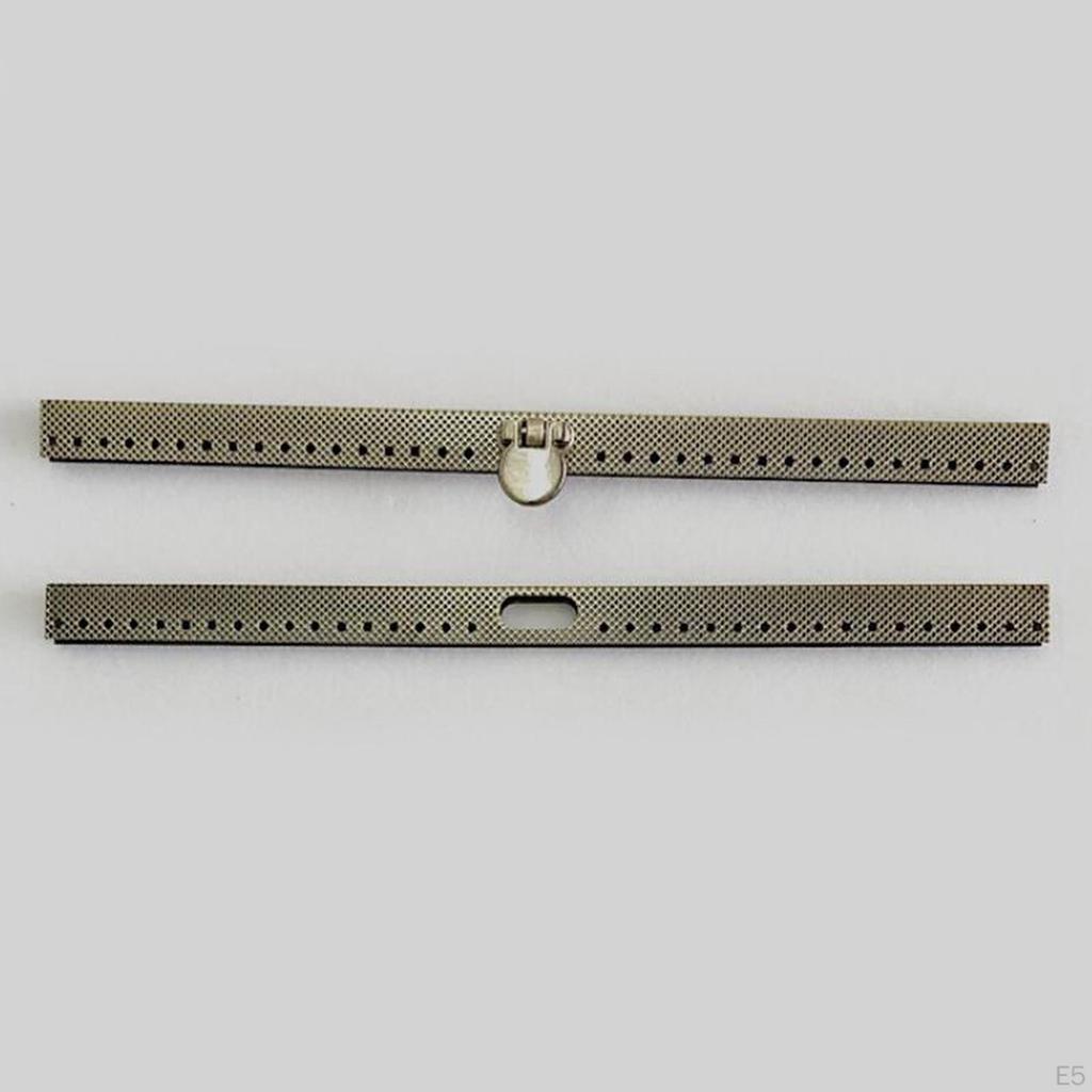 Для кошелька подходят украшения с металлическими ручками ручной работы