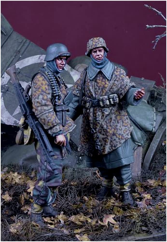 Miniatures WWII German Army Waffen SS MG42 Machine Gunner and Soldier in Camouflage Poncho Hansen Combat Group Ardennes 1944 Set of 2 Resin Kit