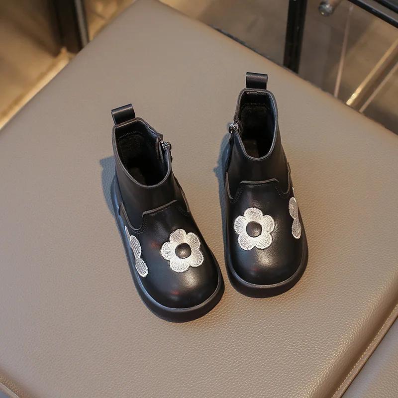 Сапоги с вышивкой для девочек, теплые зимние сапоги для детей, толстая подошва, милые детские повседневные сапоги принцессы из хлопка, нескользящие, универсальные