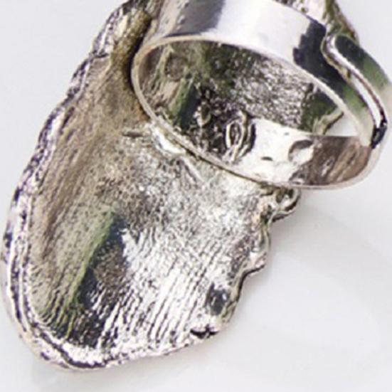 Каменные кольца Богемный стиль Регулируемое кольцо из зеленого камня с резным цветком и овальным отверстием