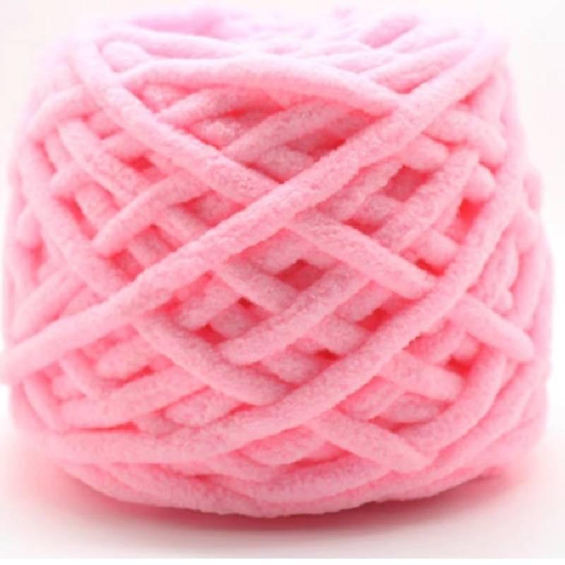 Объемная шерстяная ровница для вязания уютных теплых аксессуаров и толстой одежды