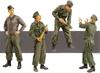 Модель танка Platz Dragon в масштабе 1/35: расчет немецкой штурмовой башни времен Второй мировой войны, снабжение боеприпасами, Россия, 1941 год, пластиковая модель DR6192.