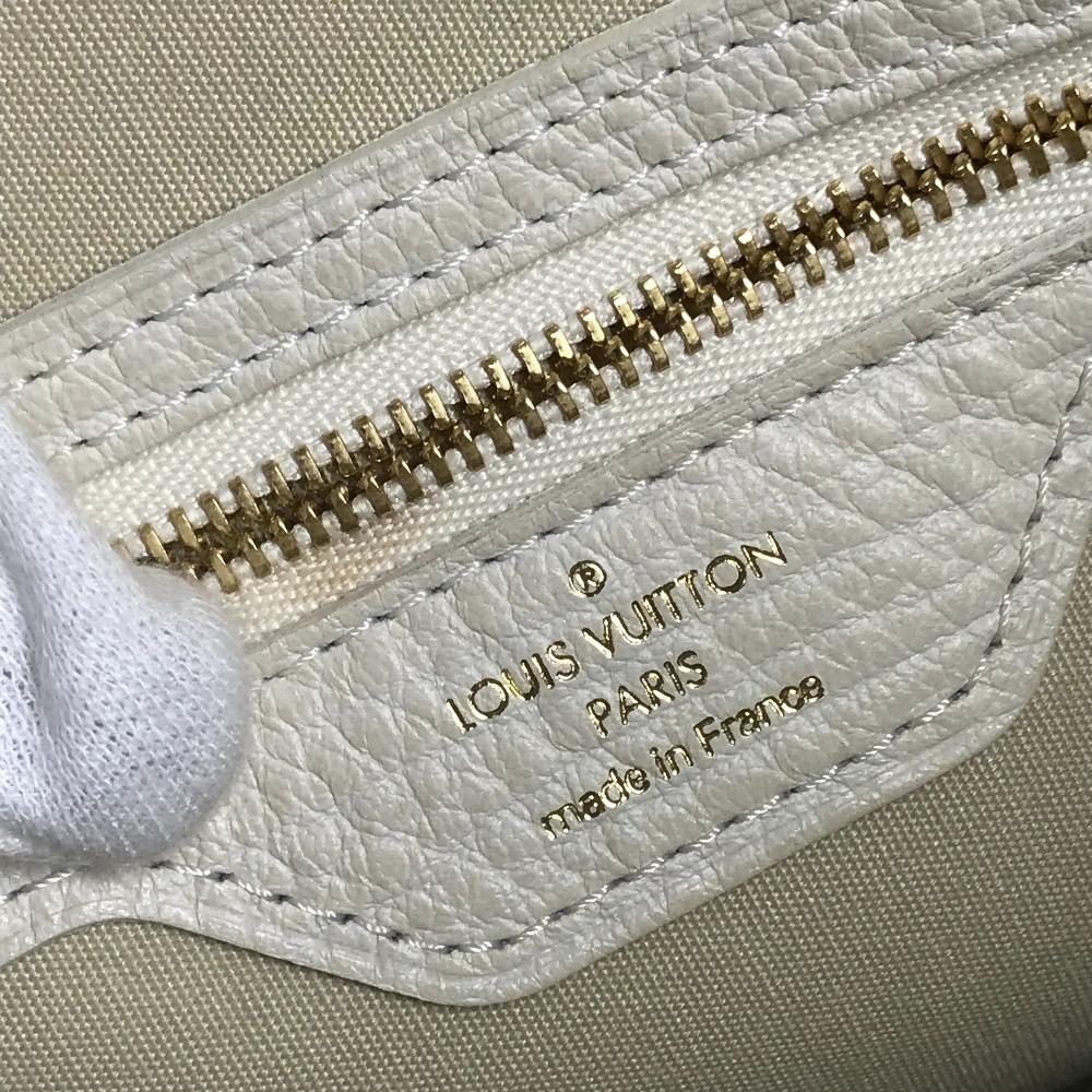 Louis Vuitton  M95316 Monogram Mini-Lin Bucket PM Shoulder Bag