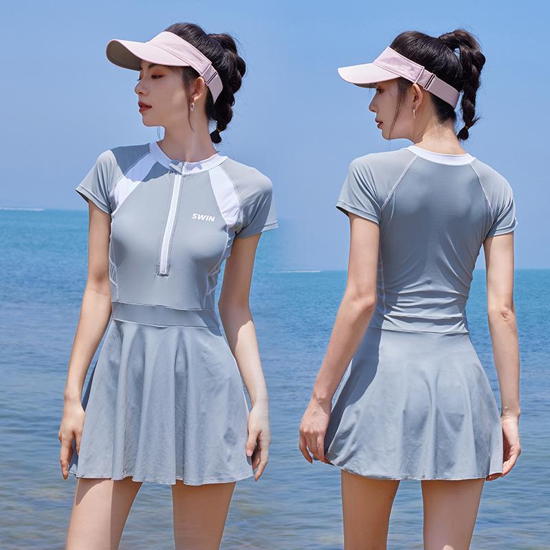 High-Waisted Slimming Women's Sporty Swim Skirt for Diving and Training