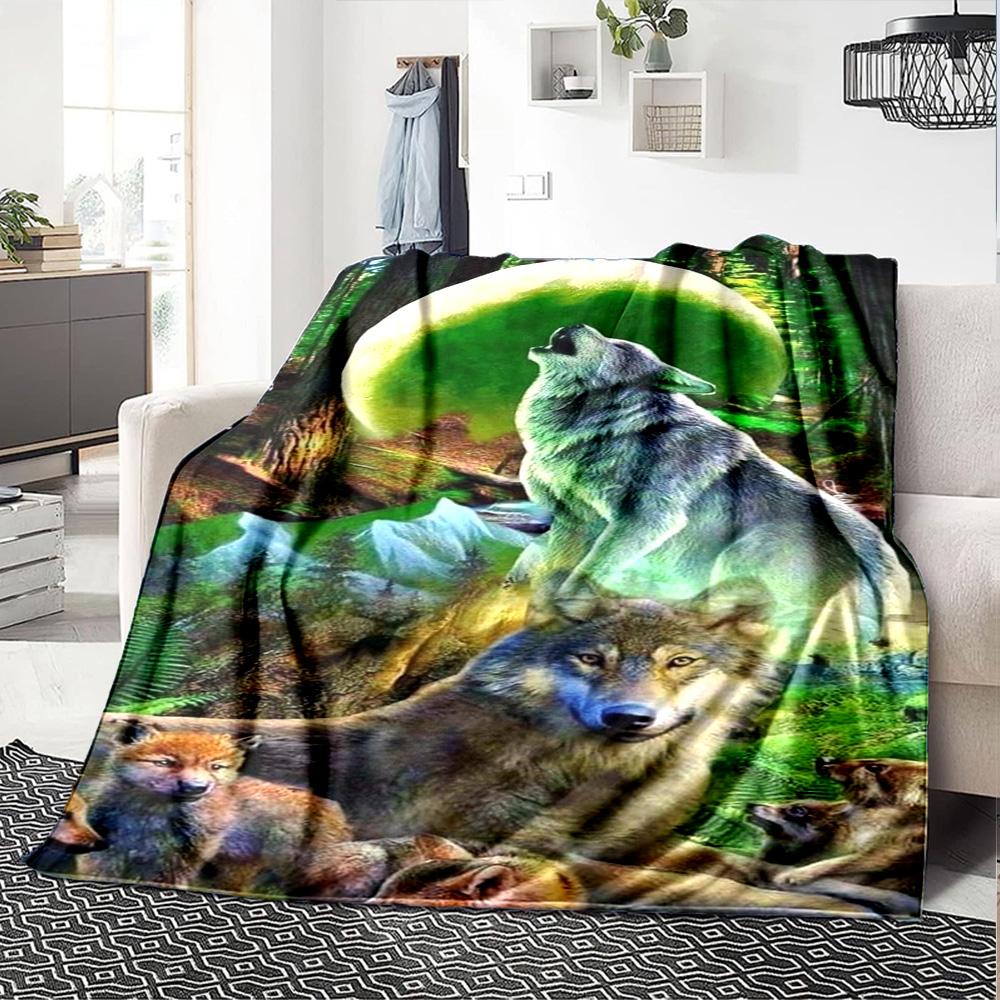Wolf Print Flannel Blanket High Quality Warm Comfortable Cover for All Seasons Perfect for Gifts Home Decor