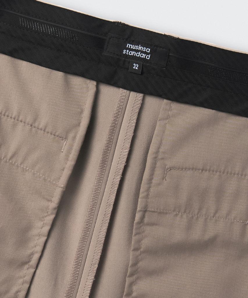 MUSINSA STANDARD Wide Bermuda Hidden Elastic Waist Half Slacks [Dusty Beige]