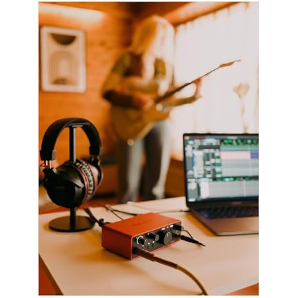 Focusrite Scarlett Solo 4-го поколения USB-аудиоинтерфейс для гитаристов, вокалистов и продю...