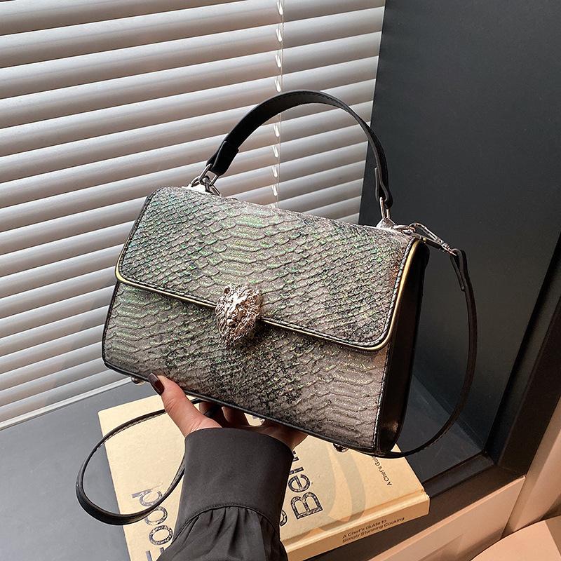 Feeling Bag Women's New 2025 Retro Style Crocodile Print Shoulder Bag Fashionable and Versatile Crossbody Bag Bags