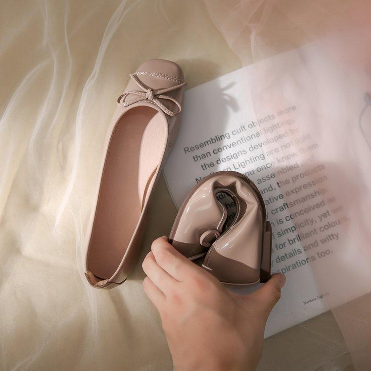 Bow Flat-soled Single Shoes Women's Spring 2024 New French Xiaoxiangfeng Nude Patent Leather Soft-soled Four-season Evening Shoes