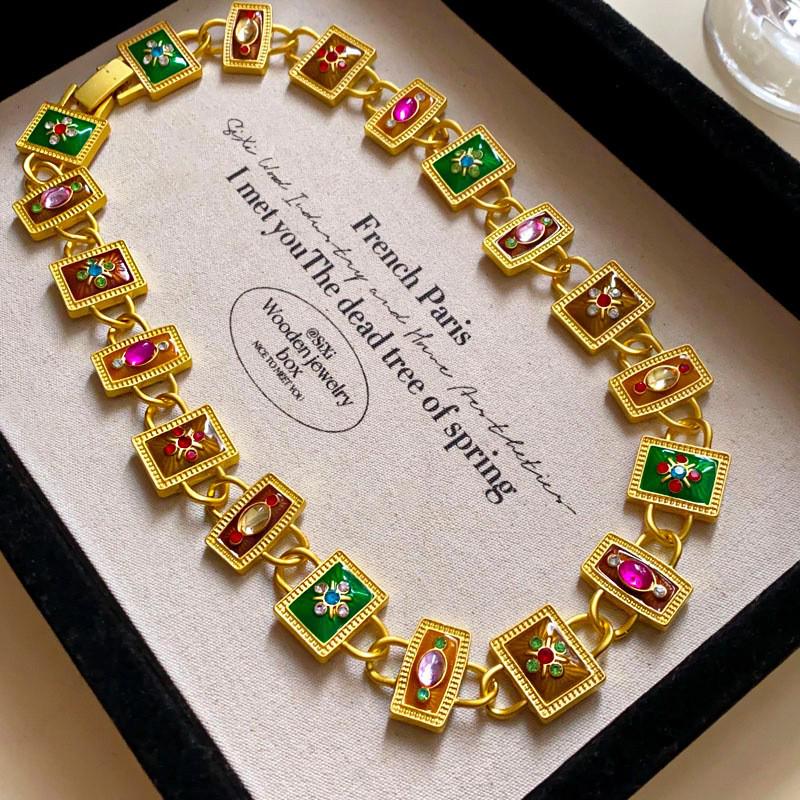 French Oval Lace Pearl Necklace - Retro Court Style Fashion Clavicle Chain