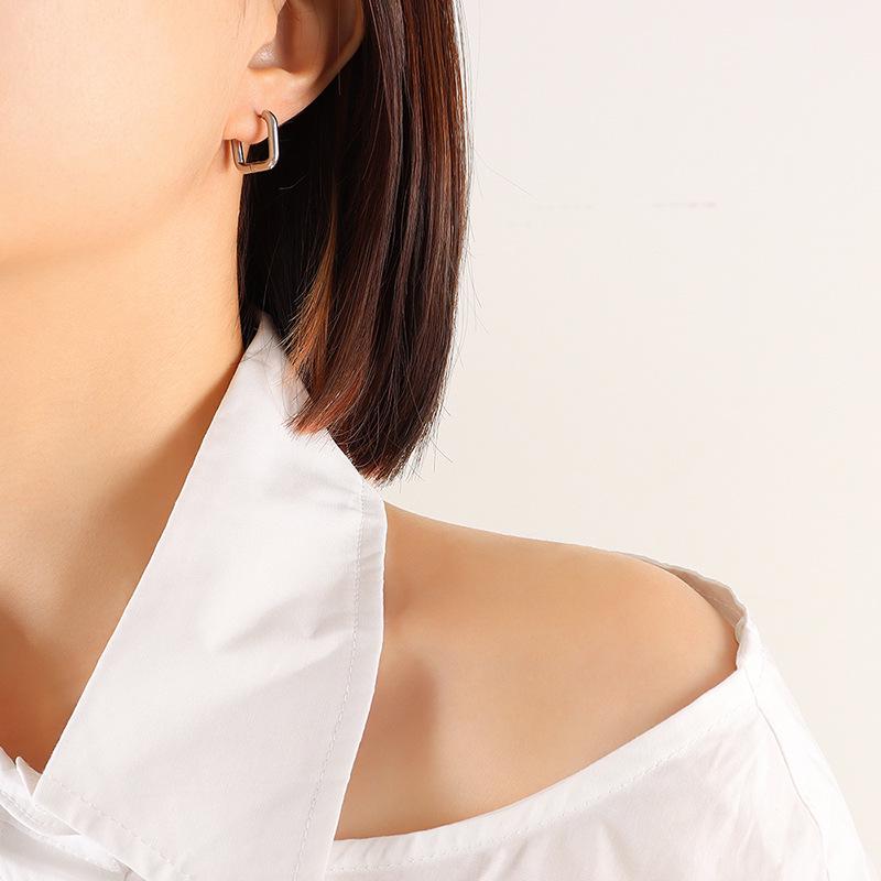 Японские осенне-зимние геометрические серьги-сердечки: Женские титановые пусеты с покрытием из 18-каратного золота