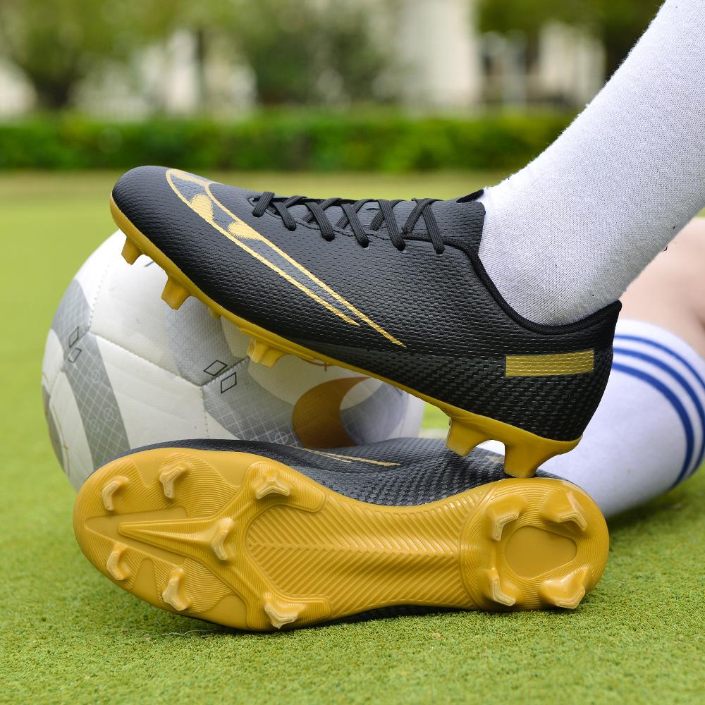 Футбольные бутсы новые легкие удобные низкие мужские молодежные нескользящие уличные спортивные мужские туфли