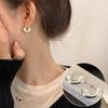 Женские роскошные текстурированные металлические серьги-кольца - Универсальный нишевый дизайн