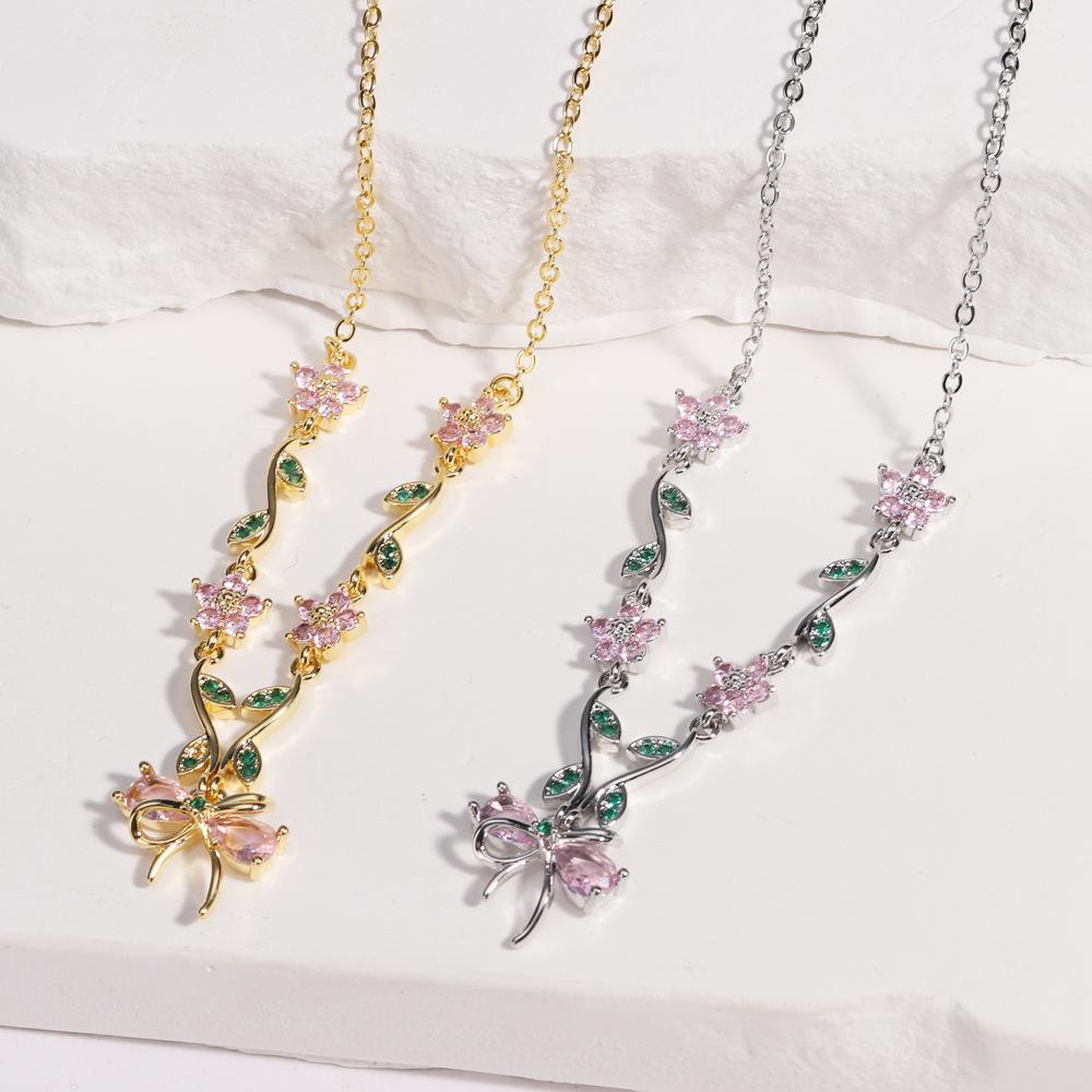 Dazzling Zircon Butterfly Necklace For Women alloy Chain Pendant Necklaces Fashion Jewelry Gifts