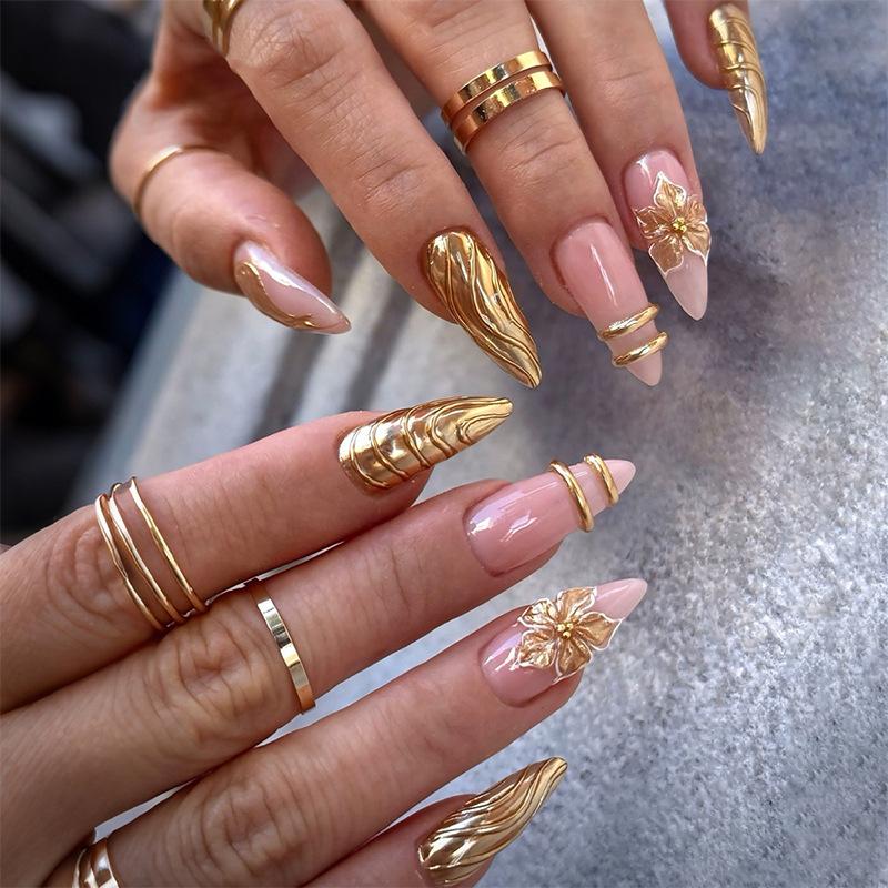 ins wearing nail patch high quality nail fake nail European and American three-dimensional golden flower wearing nail explosion 24 pieces