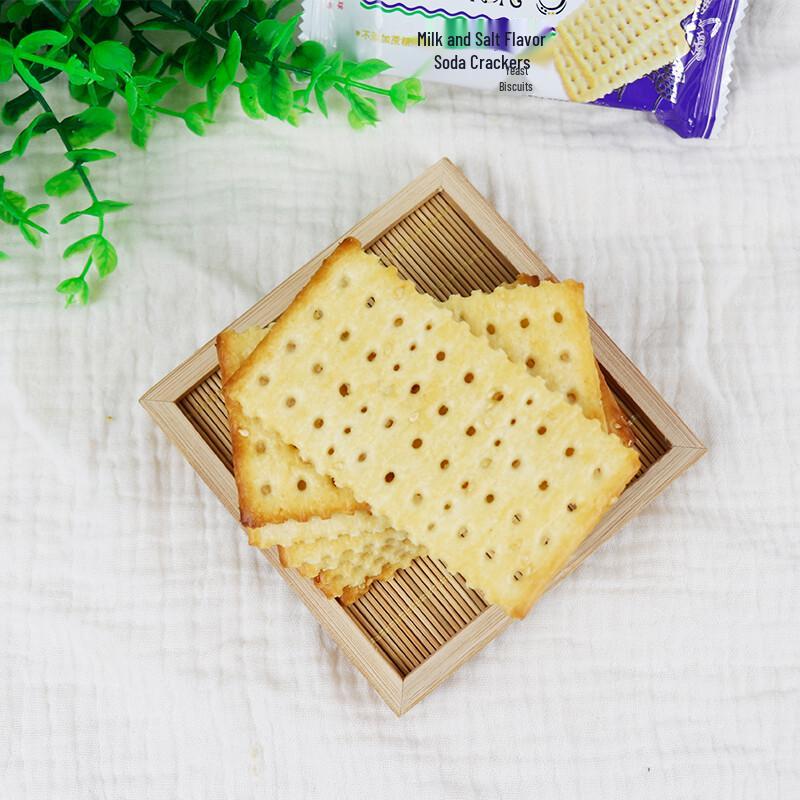 Banqiu Milk Salt Soda Crackers