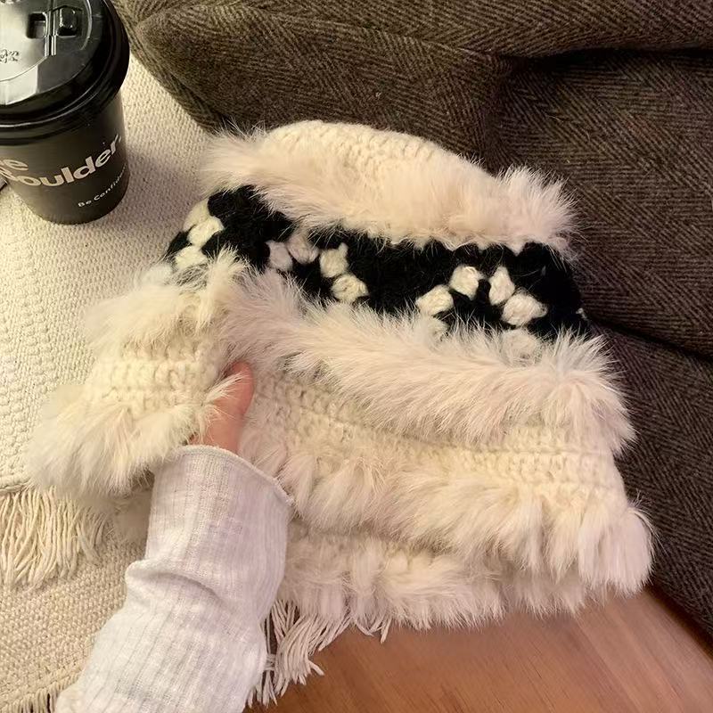 Шерстяная шапка для женщин с искусственным мехом кролика. Теплая и складная конструкция для зимнего комфорта.
