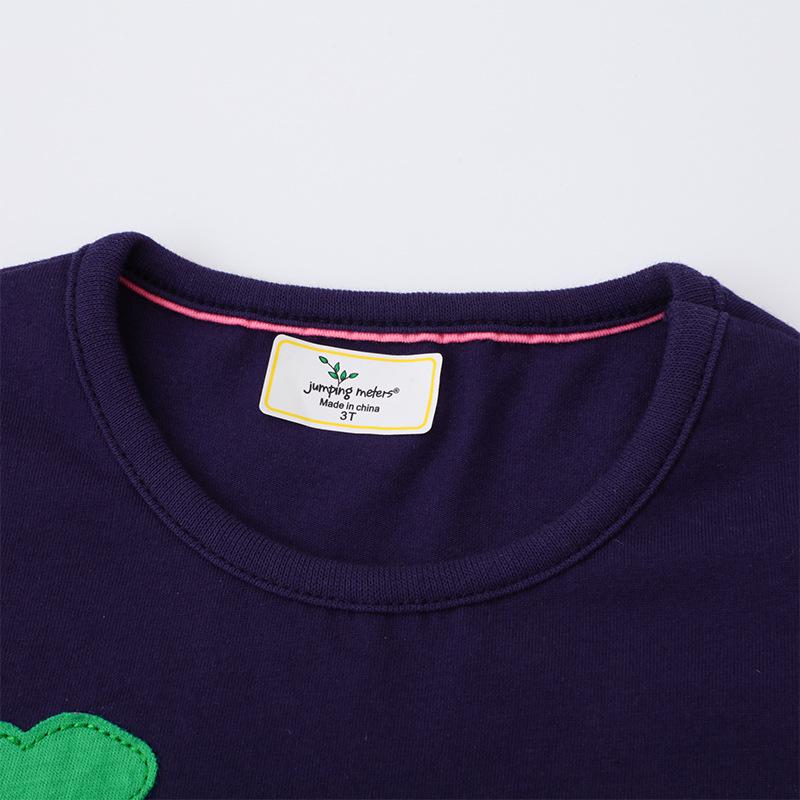 Платье А-силуэта из хлопка с короткими рукавами и вышитым карманом для девочек